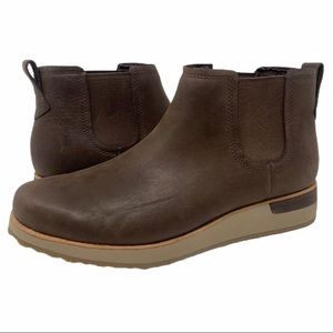 Merrell Leather Boots Roam Chelsea Short Women’s size 6 Bracken Brown and Tan